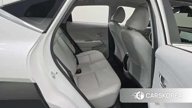 Hyundai Kona (SX2) 2023 Белый из Кореи, фото 3