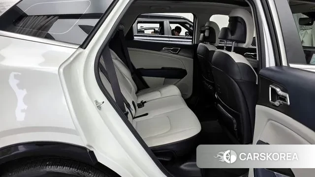 Kia Sportage 5th Generation 2021 Белый из Кореи, фото 3