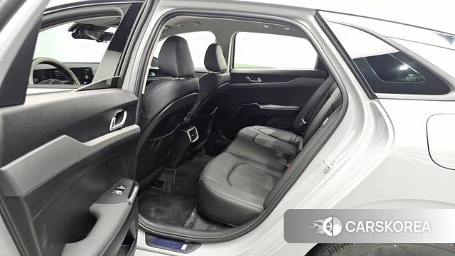 Kia The New K5 3rd generation 2026 Серебристо-серый из Кореи, фото 3