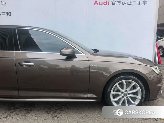 Audi A4L 2018 Коричневый из Китая, фото 3