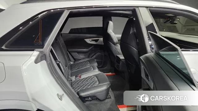 Audi Q8 (4M) 2022 Белый из Кореи, фото 3