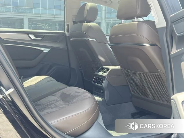 Audi A7L 2023 Черный из Китая, фото 3