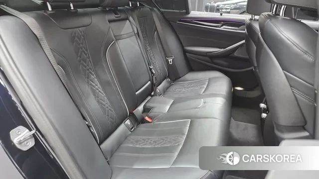 BMW 5 Series (G30) 2023 Черный из Кореи, фото 3