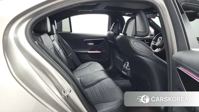 Mercedes-Benz C-Class W206 2022 Песочный из Кореи, фото 3