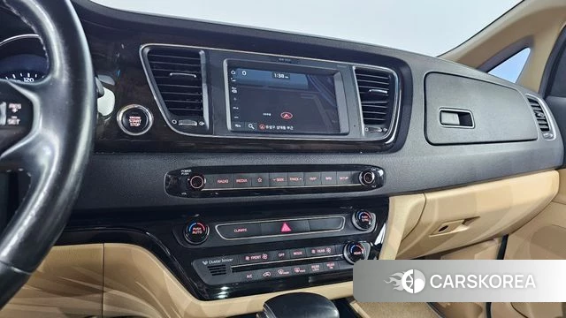 Kia The New Carnival 2018 Черный из Кореи, фото 3