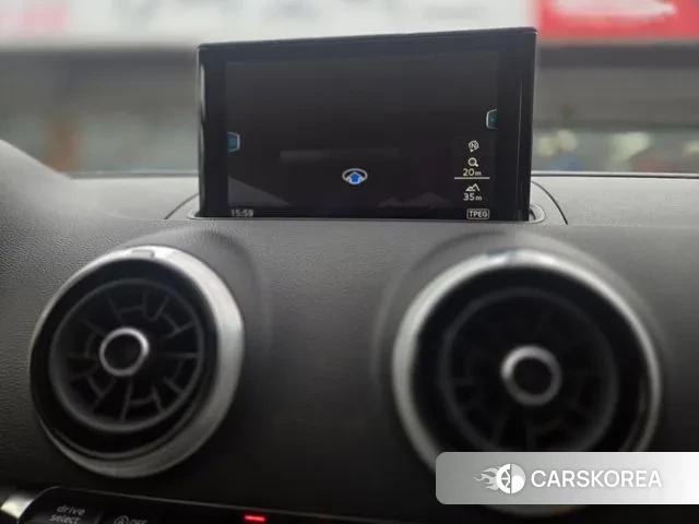 Audi New A3 2018 Черный из Кореи, фото 3