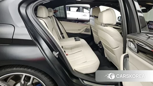 BMW 5 Series (G30) 2021 Серый из Кореи, фото 3