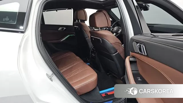 BMW X6 (G06) 2023 Белый из Кореи, фото 3