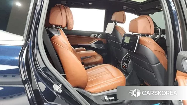 BMW X7 (G07) 2021 Черный из Кореи, фото 3