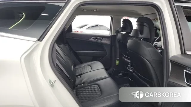 Kia Sportage 5th Generation 2023 Белый из Кореи, фото 3