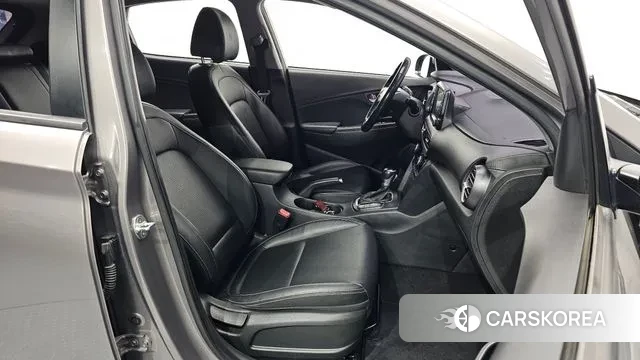 Hyundai Kona 2018 Серебристо-серый из Кореи, фото 3