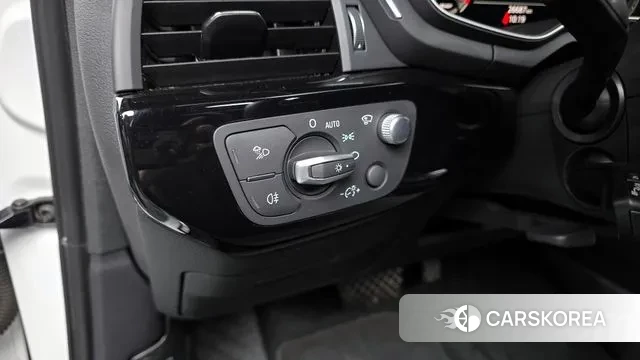 Audi A4 (B9) 2021 Белый из Кореи, фото 3