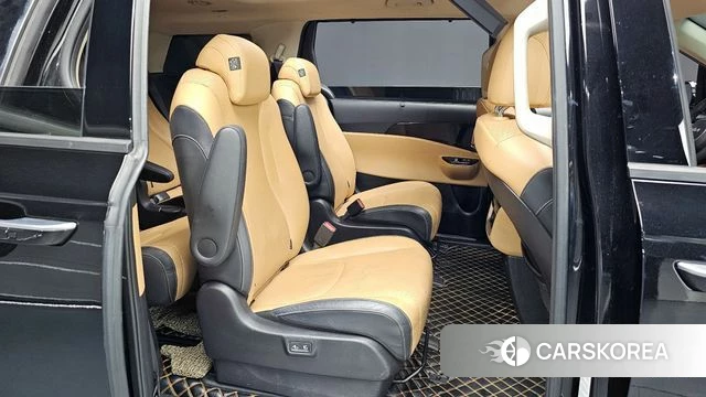 Kia Carnival 4th generation 2022 Черный из Кореи, фото 3