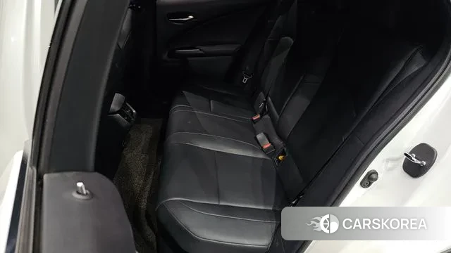 Lexus UX250h 2019 Белый из Кореи, фото 3