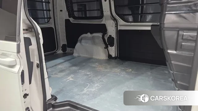 Hyundai Staria 2024 Белый из Кореи, фото 3