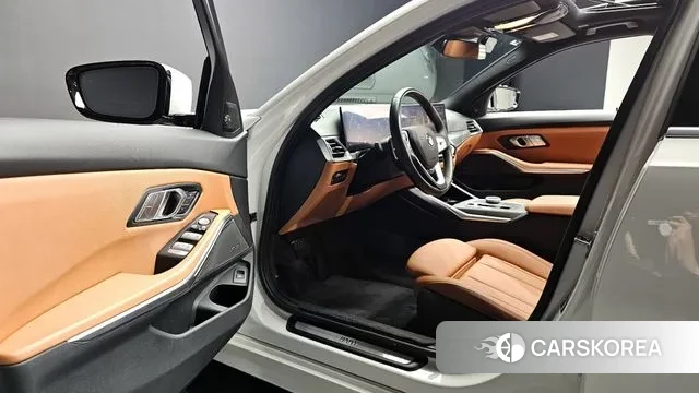 BMW 3 Series (G20) 2024 Белый из Кореи, фото 3