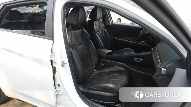 Hyundai Avante Hybrid (CN7) 2022 Белый из Кореи, фото 3