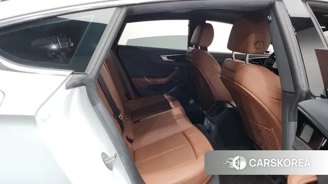 Audi A5 (F5) 2023 Белый из Кореи, фото 3