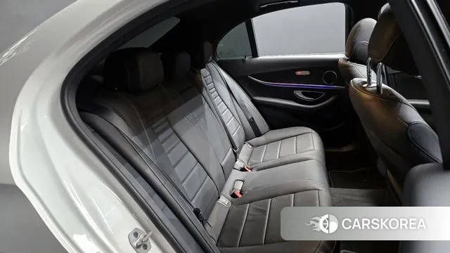 Mercedes-Benz E-Class W213 2022 Белый из Кореи, фото 3