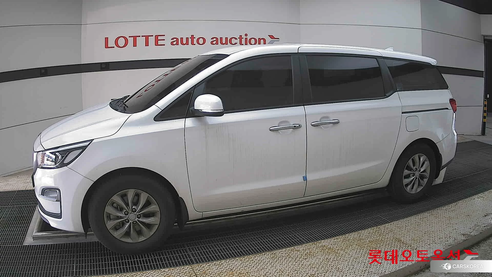 Kia Carnival 2020 Snow White Pearl (optional) из Кореи, фото 3
