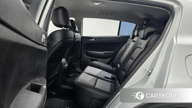 Kia Sportage The Bold 2021 Серебристо-серый из Кореи, фото 3