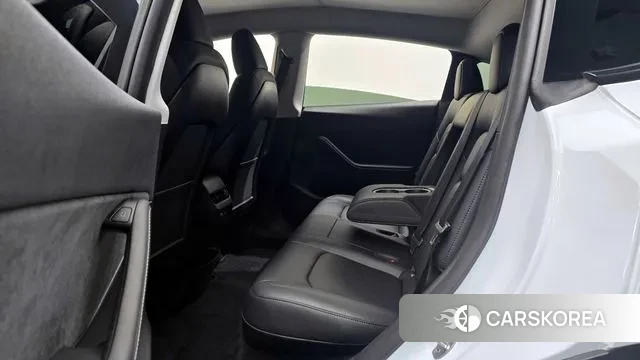 Tesla Model Y 2023 Белый из Кореи, фото 3