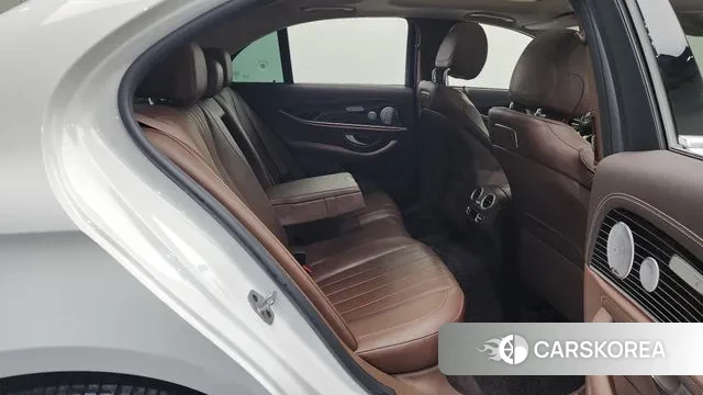 Mercedes-Benz E-Class W213 2020 Белый из Кореи, фото 3