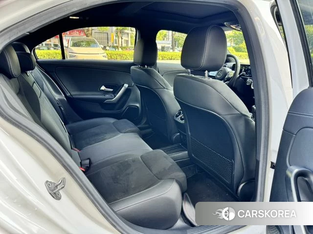 Mercedes-Benz Class A 2021 Белый из Китая, фото 3