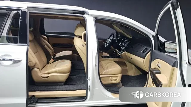 Kia The New Carnival 2019 Белый из Кореи, фото 3