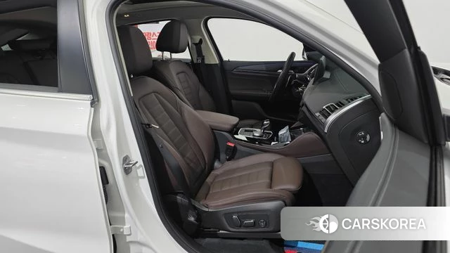 BMW X4 (G02) 2025 Белый из Кореи, фото 3