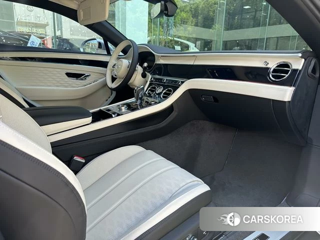 Bentley Continental 2024 Белый из Китая, фото 3