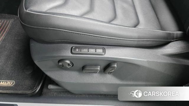 Volkswagen Tiguan second Generation 2023 Белый из Кореи, фото 3