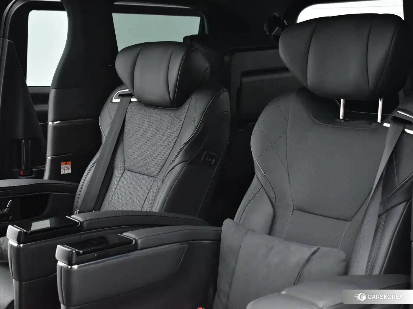 Toyota Vellfire 2026 Черный из Китая, фото 3