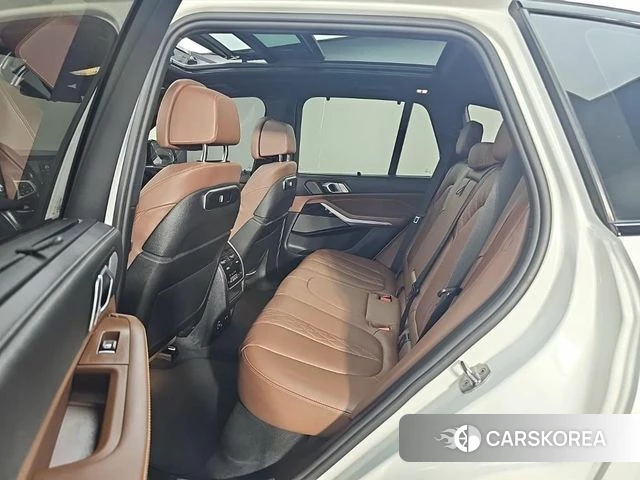 BMW X5 (G05) 2023 Белый из Кореи, фото 3