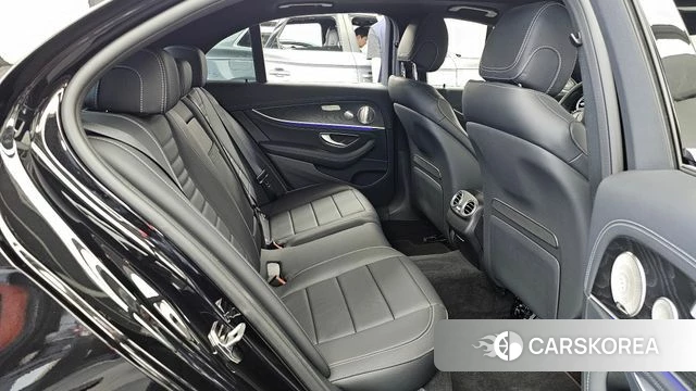 Mercedes-Benz E-Class W213 2023 Черный из Кореи, фото 3
