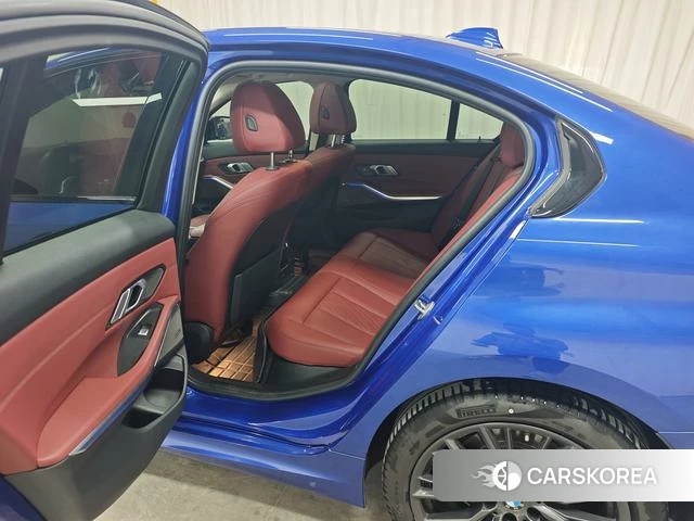 BMW 3 series 2022 Синий из Китая, фото 3