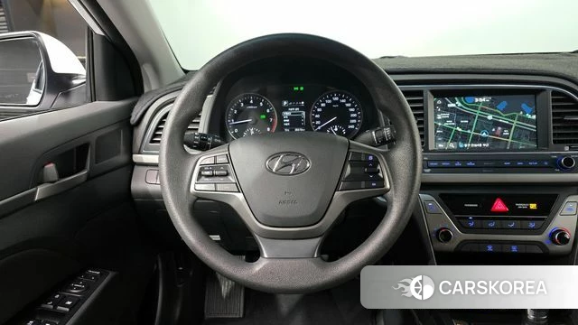 Hyundai Avante AD 2018 Белый из Кореи, фото 3