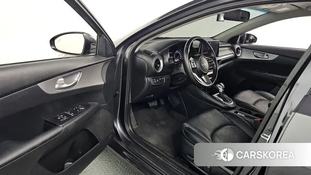 Kia The New K3 2nd generation 2022 Серый из Кореи, фото 3