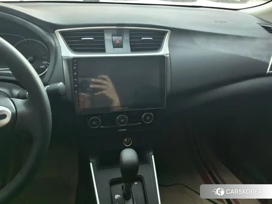 Nissan Sylphy 2024 Белый из Китая, фото 3