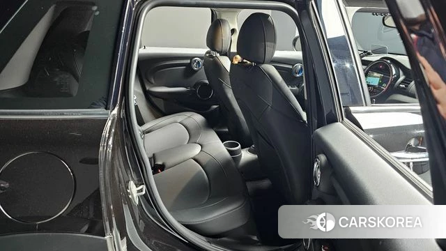 Mini Cooper 2021 Черный из Кореи, фото 3