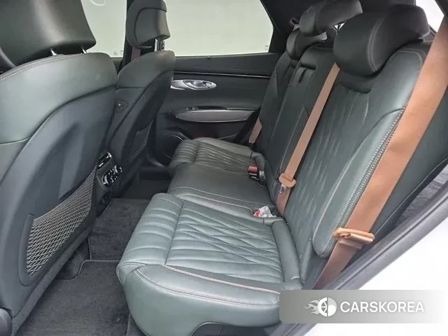 Genesis GV70 2023 Белый из Кореи, фото 3