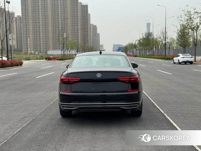 Volkswagen Passat 2021 Черный из Китая, фото 3
