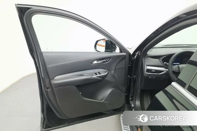 Cadillac XT4 2019 Черный из Китая, фото 3