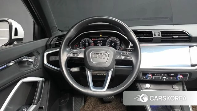 Audi Q3 (F3) 2020 Белый из Кореи, фото 3