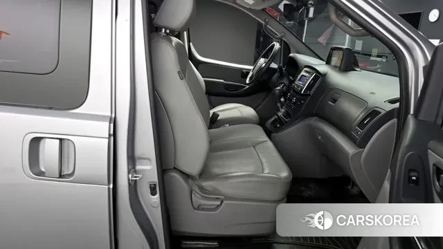 Hyundai The New Grand Starex 2018 Серебряный из Кореи, фото 3