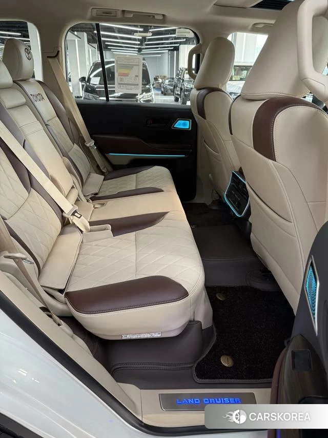 Toyota Land Cruiser (imported) 2025 Белый из Китая, фото 3