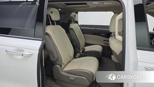 Kia Carnival 4th generation 2023 Белый из Кореи, фото 3