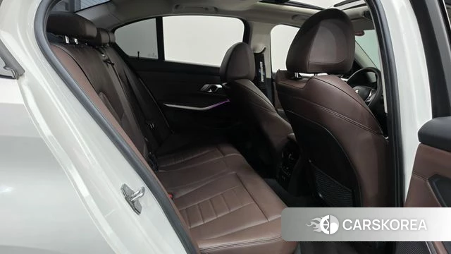 BMW 3 Series (G20) 2021 Белый из Кореи, фото 3