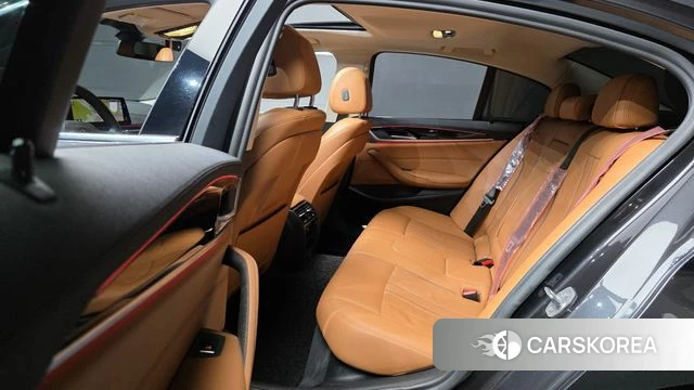 BMW 5 Series (G30) 2019 Серый из Кореи, фото 3