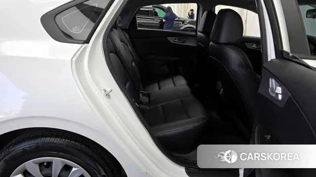 Kia The New K3 2nd generation 2022 Белый из Кореи, фото 3